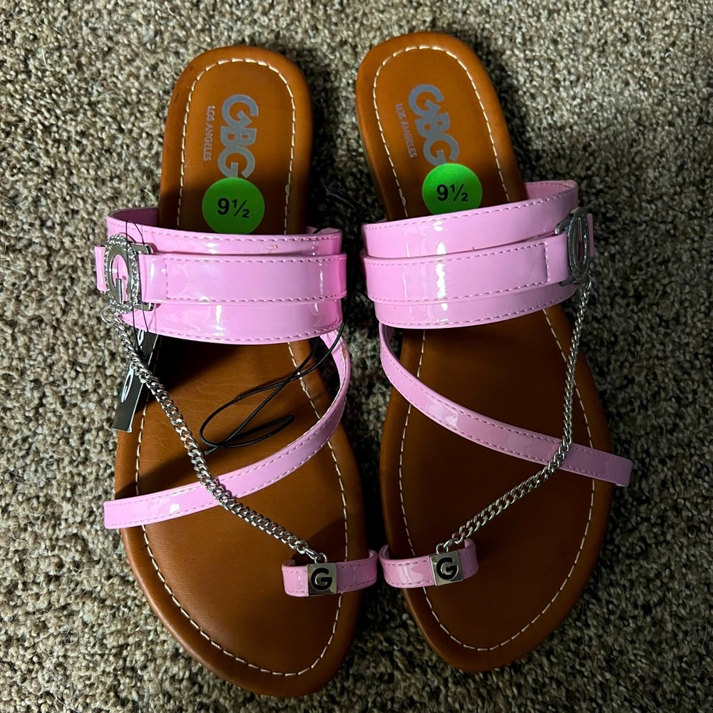 Guess Pink chain sandals 💞 size 9.5